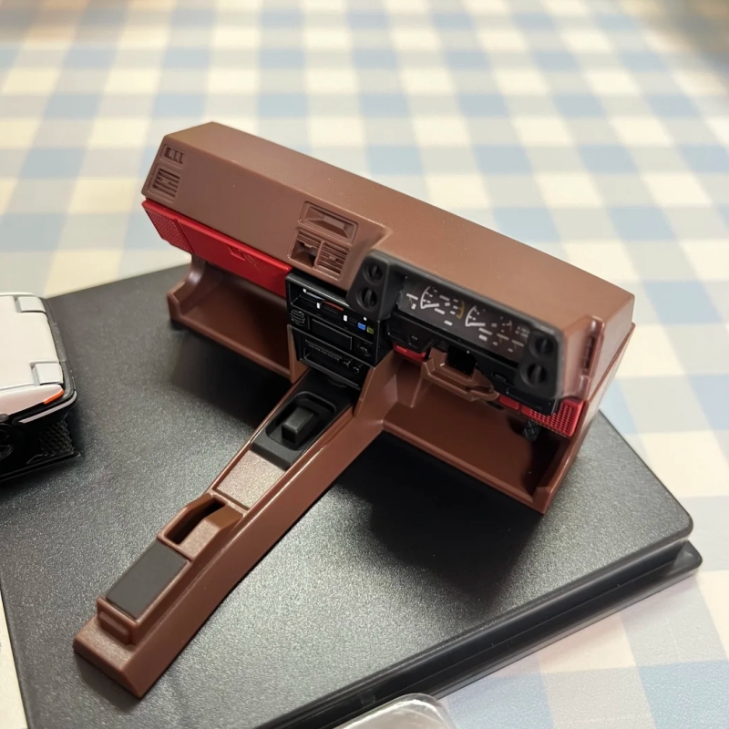 Takara Tomy Tomica Initial D T - огляд і ціна Model Kit Ae86