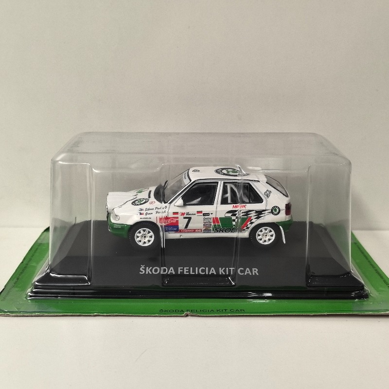 Diecast IXO 1:43 Scale SKODA F - огляд і ціна Model Kit Toy