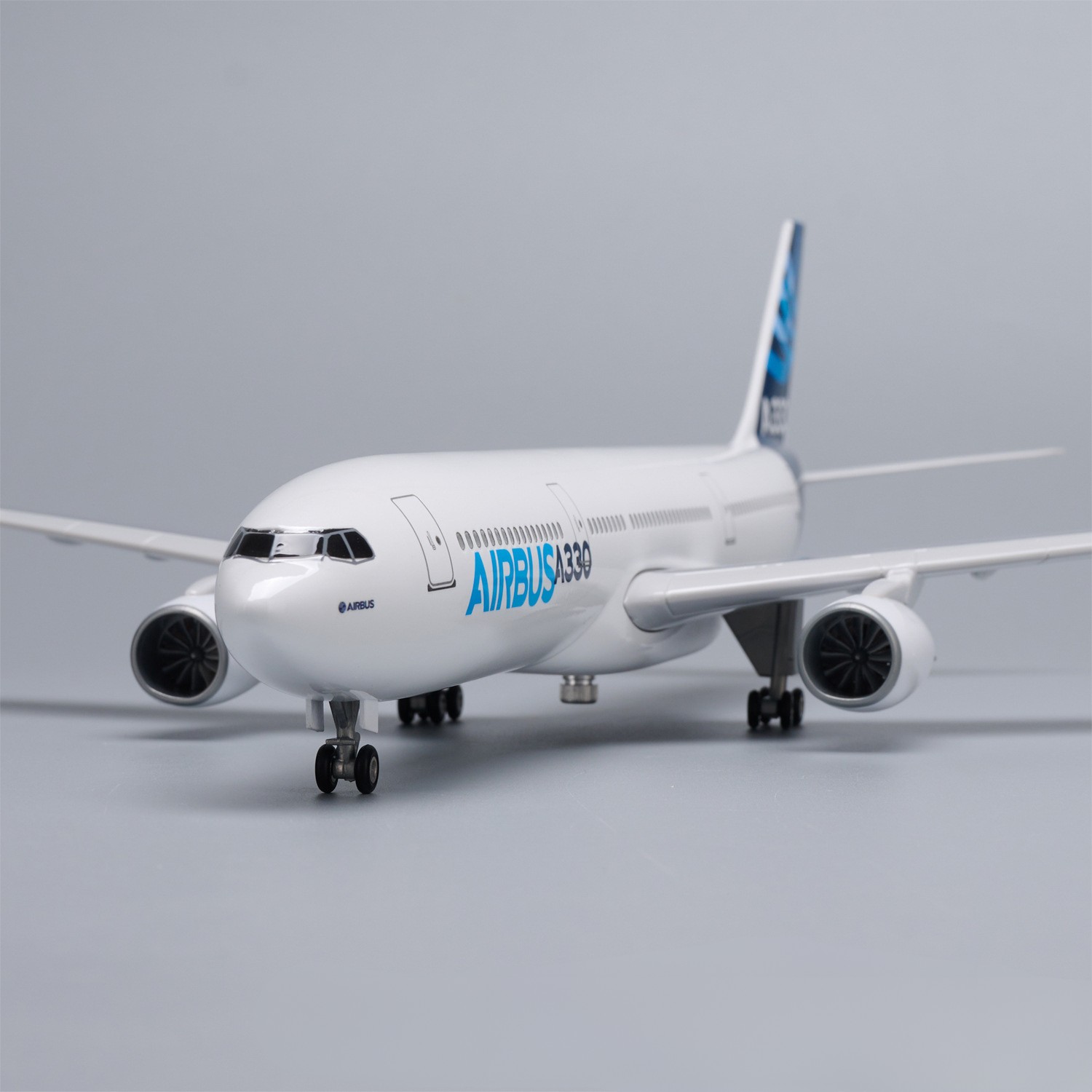 47cm Large Scale Prototype A33 - огляд і ціна Model Kit Planes