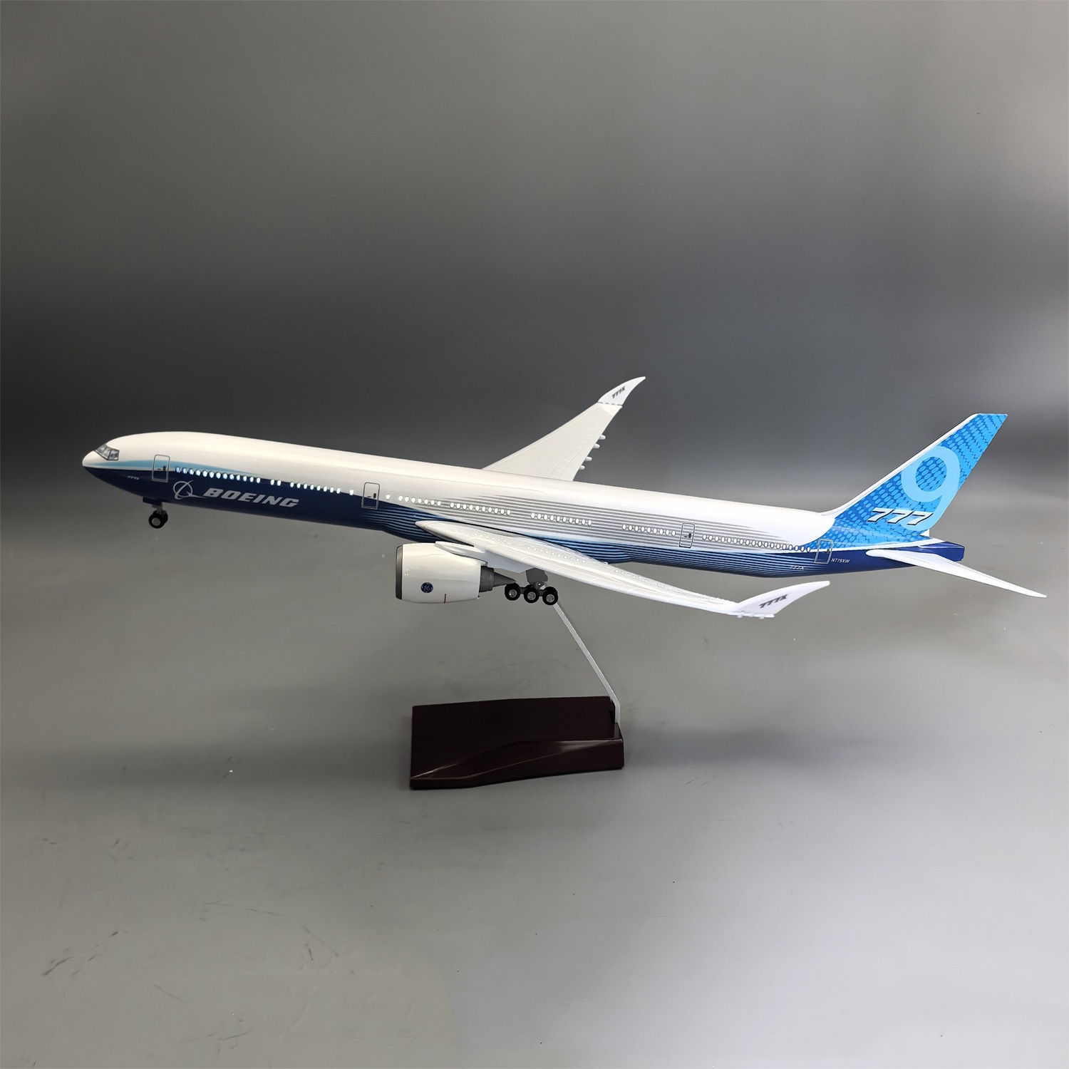 47cm 1/157 Large Scale Prototy - огляд і ціна Model Kit Planes