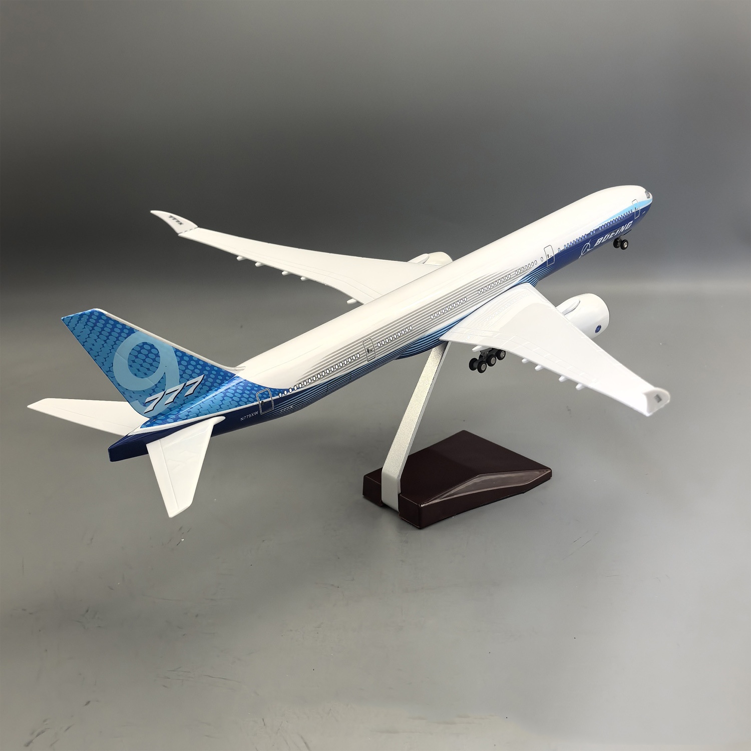 47cm 1/157 Large Scale Prototy - огляд і ціна Model Kit Planes