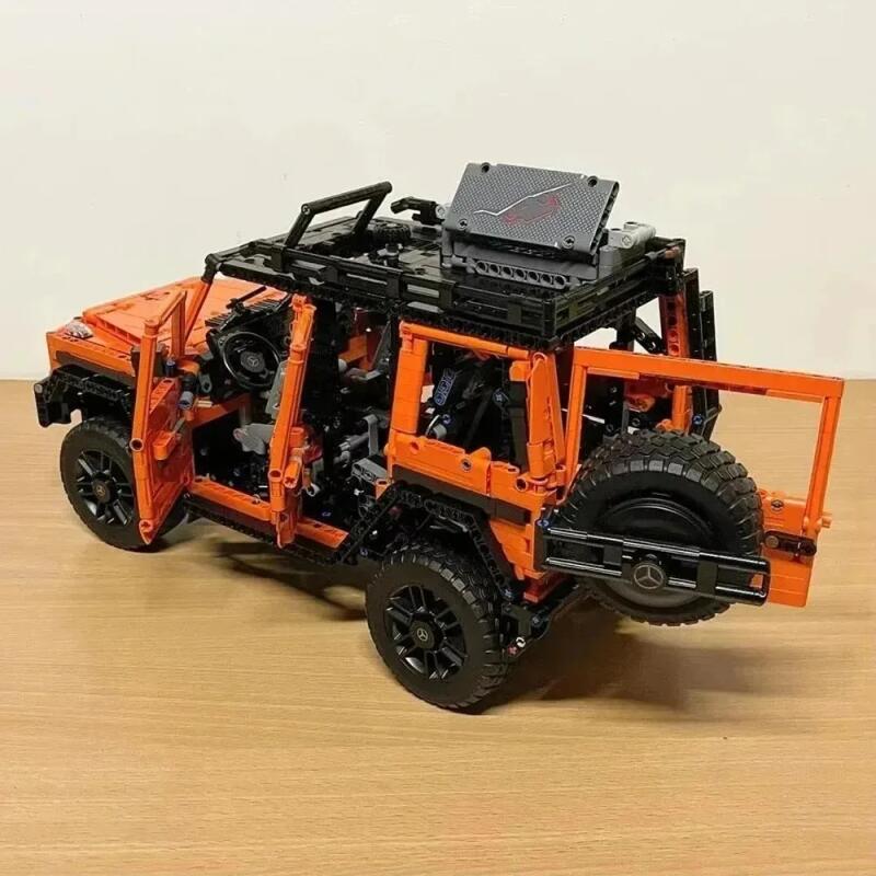Orange off-road vehicle G500 i - огляд і ціна Model Kit Plastic