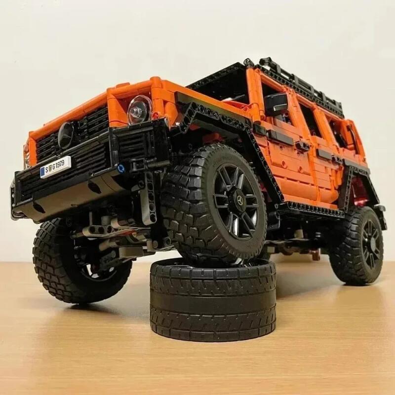 Orange off-road vehicle G500 i - огляд і ціна Model Kit Plastic